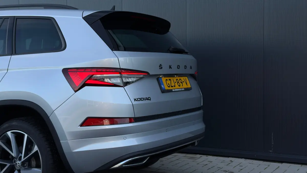 1.5 TSI 150pk Sportline Business | Achteruitrijcamera | Elektriscke achterklep | Adaptive Cruise | Carplay |
