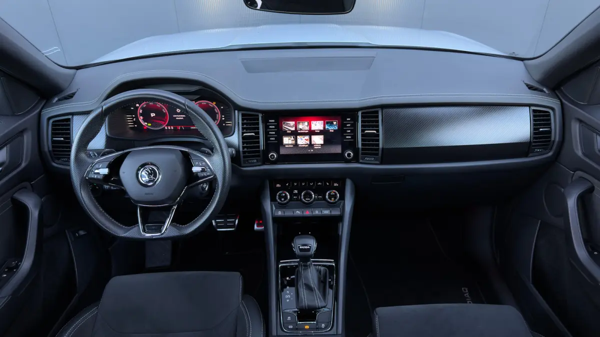 1.5 TSI 150pk Sportline Business | Achteruitrijcamera | Elektriscke achterklep | Adaptive Cruise | Carplay |