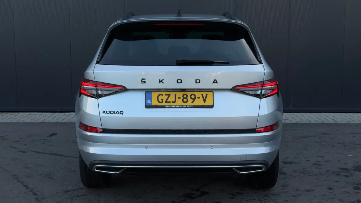 1.5 TSI 150pk Sportline Business | Achteruitrijcamera | Elektriscke achterklep | Adaptive Cruise | Carplay |