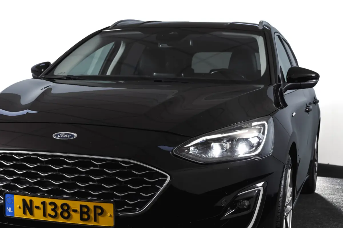 1.5 EcoBoost 150 PK Vignale - Automaat | Adapt. Cruise | Winterpakket | PDC | Camera | NAV + App. Connect | ECC | DAB | Elk. Klep | LM 18" |