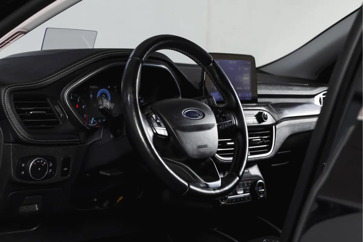 1.5 EcoBoost 150 PK Vignale - Automaat | Adapt. Cruise | Winterpakket | PDC | Camera | NAV + App. Connect | ECC | DAB | Elk. Klep | LM 18" |