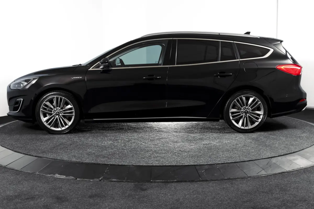 1.5 EcoBoost 150 PK Vignale - Automaat | Adapt. Cruise | Winterpakket | PDC | Camera | NAV + App. Connect | ECC | DAB | Elk. Klep | LM 18" |