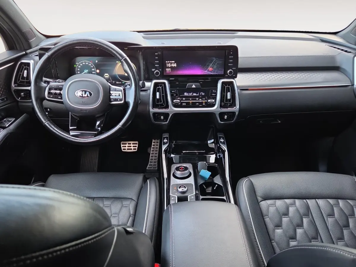 1.6 T-GDI Plug-in Hybrid 4WD ExecutiveLine 7p. | Navi | Clima | 360° Camera | Stoelventilatie | Stoel-/Stuurverwarming | Cruise Control | Keyless Entry | 7-Persoons