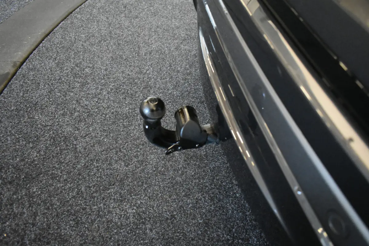1.5 P300e AWD R-Dynamic SE Camera El Trekh+Stoel+Aklep vol Leder