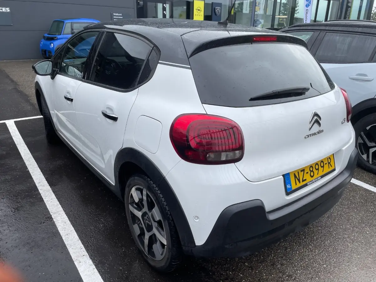 1.2 PureTech 110pk S&S Shine | Navigatie | Camera | Panoramadak | Lichtmetaal | NL auto | 71.000km | All season |