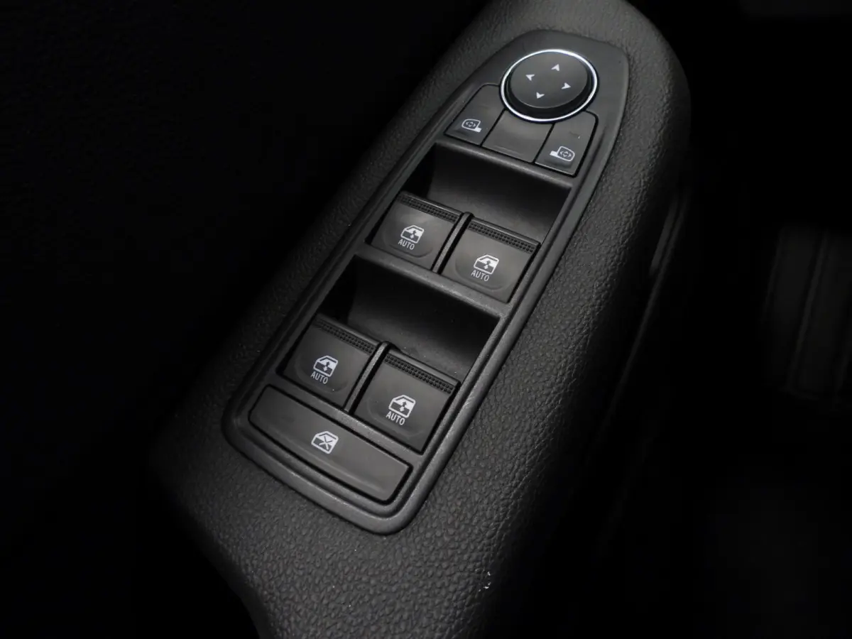 1.0 TCe 90 Evolution NAVI/CLIMA/CRUISE/PDC/LED/16"LMV!