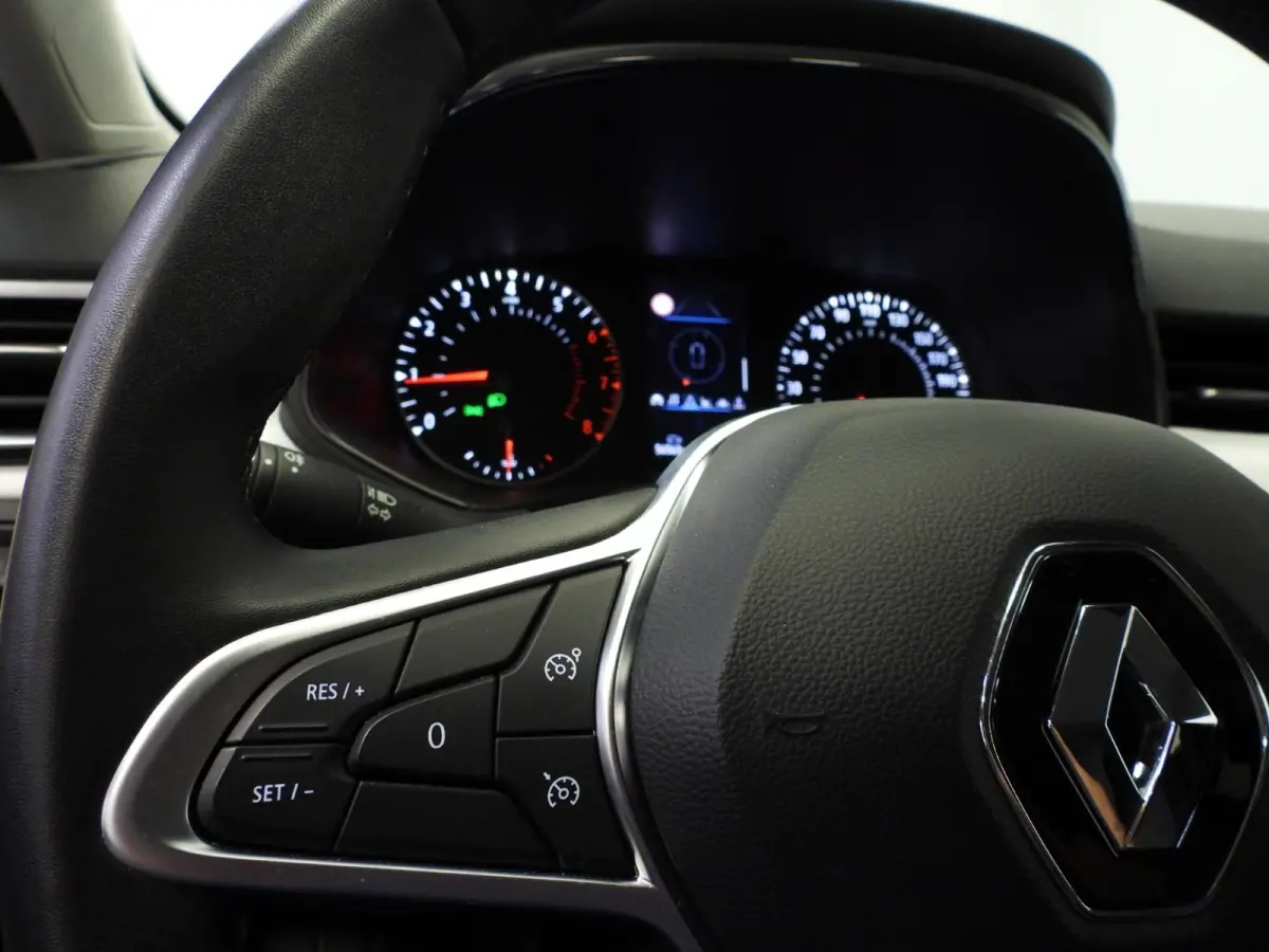 1.0 TCe 90 Evolution NAVI/CLIMA/CRUISE/PDC/LED/16"LMV!