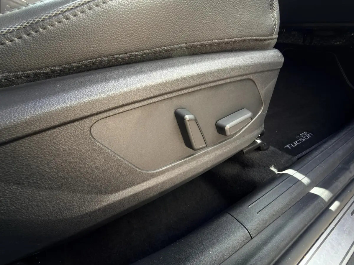 1.6 Hybrid HEV Premium 1e eig|Dealer OH|Camera|Carplay