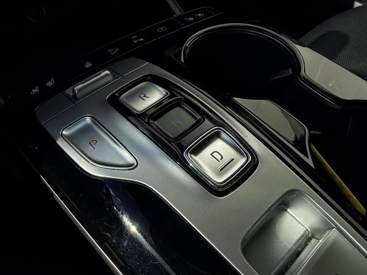 1.6 Hybrid HEV Premium 1e eig|Dealer OH|Camera|Carplay