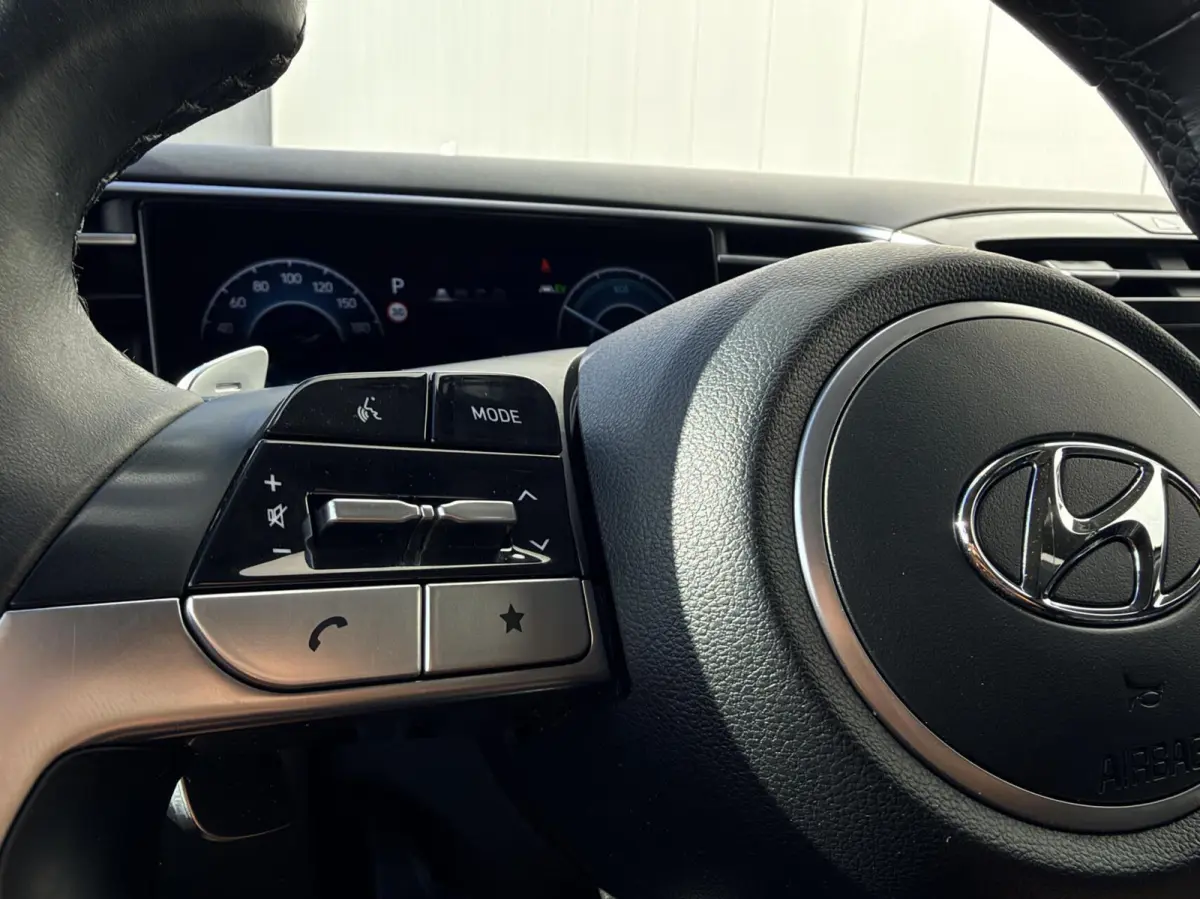 1.6 Hybrid HEV Premium 1e eig|Dealer OH|Camera|Carplay