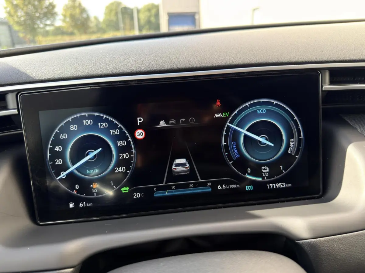 1.6 Hybrid HEV Premium 1e eig|Dealer OH|Camera|Carplay