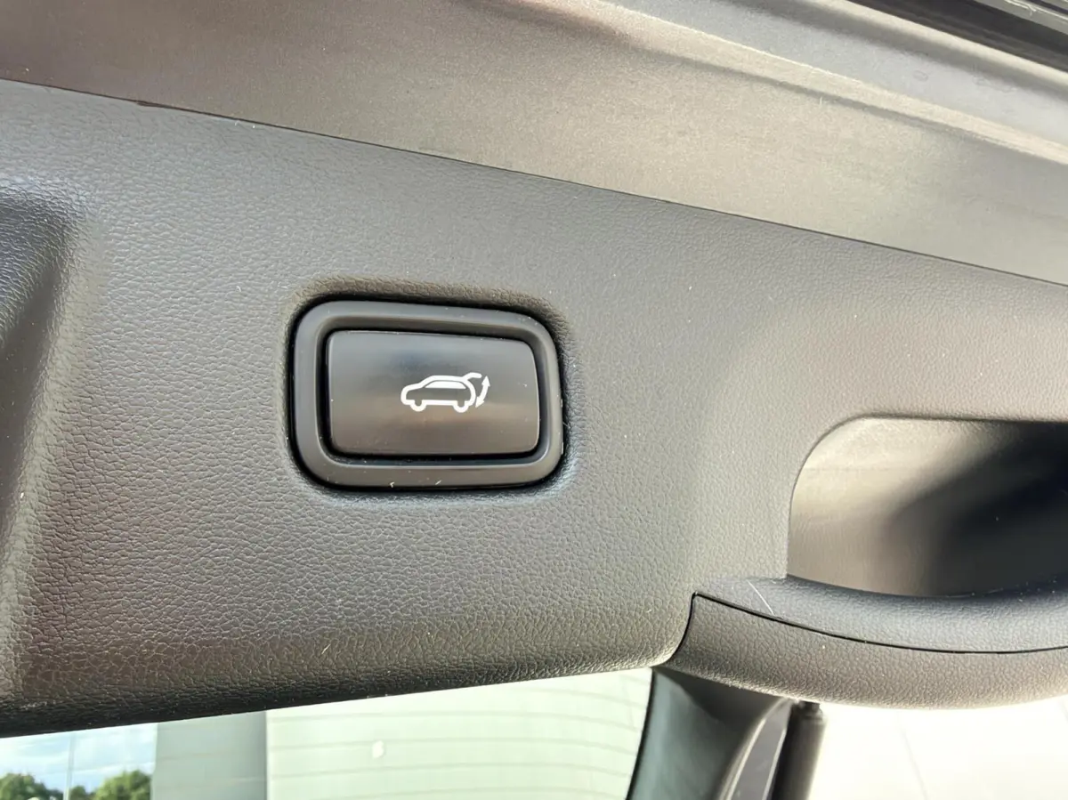 1.6 Hybrid HEV Premium 1e eig|Dealer OH|Camera|Carplay
