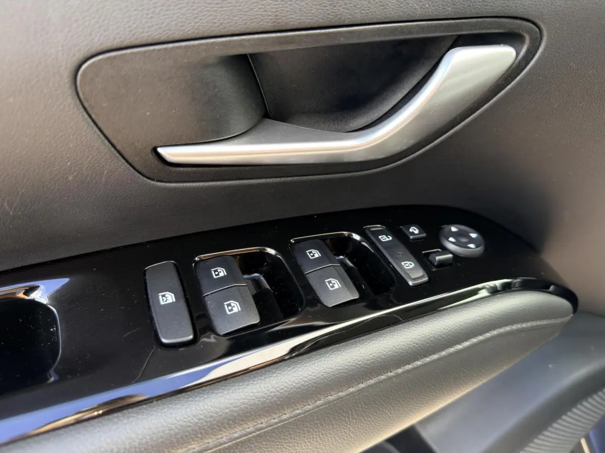 1.6 Hybrid HEV Premium 1e eig|Dealer OH|Camera|Carplay