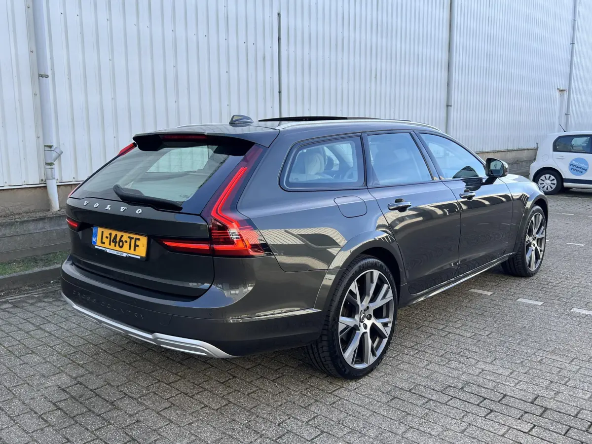 2.0 B5 AWD Pro Bowers&Wilkins / Panoramadak / 21" / Comfort stoelen