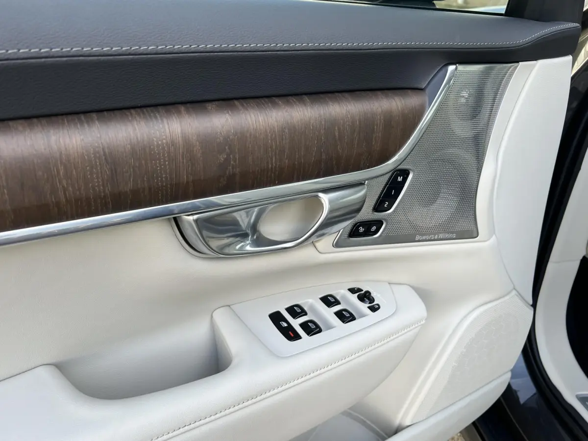2.0 B5 AWD Pro Bowers&Wilkins / Panoramadak / 21" / Comfort stoelen