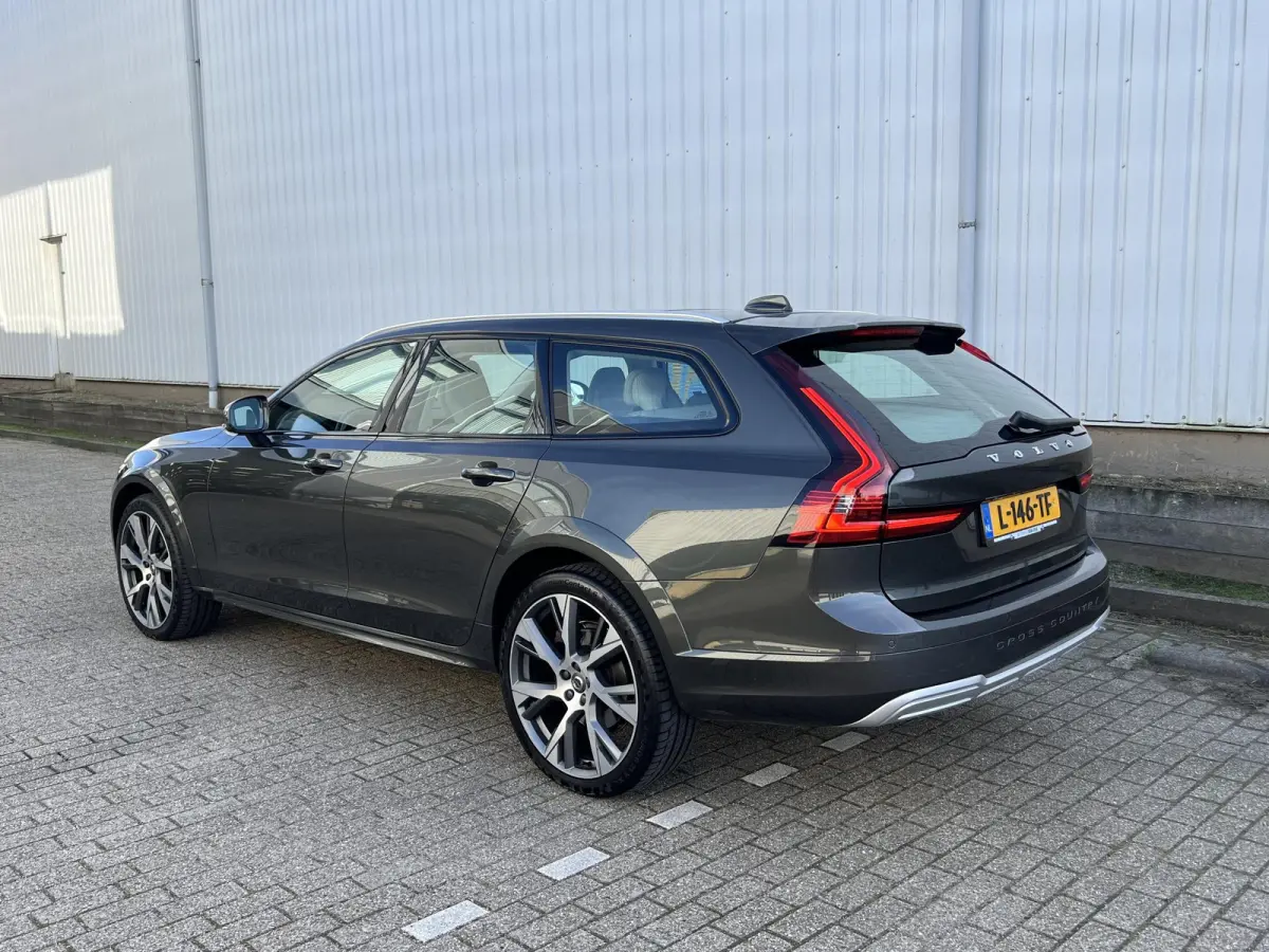 2.0 B5 AWD Pro Bowers&Wilkins / Panoramadak / 21" / Comfort stoelen