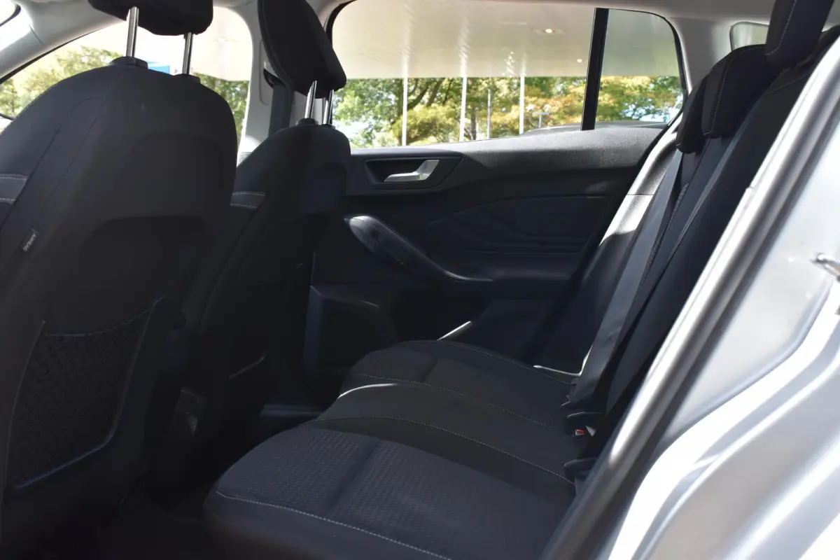 1.0 EcoBoost Hybrid Connected Navigatie | Carplay | Cruise | Airco | 12 mnd BOVAG garantie |