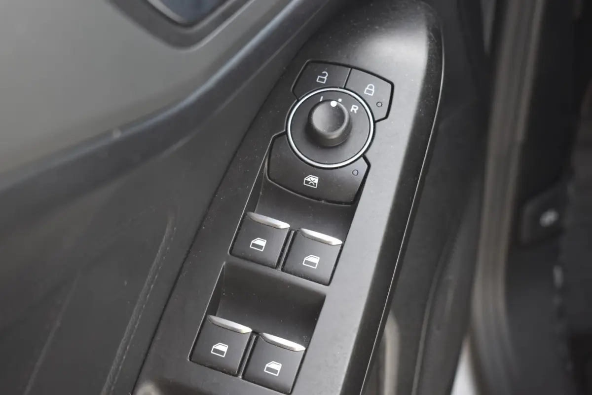1.0 EcoBoost Hybrid Connected Navigatie | Carplay | Cruise | Airco | 12 mnd BOVAG garantie |