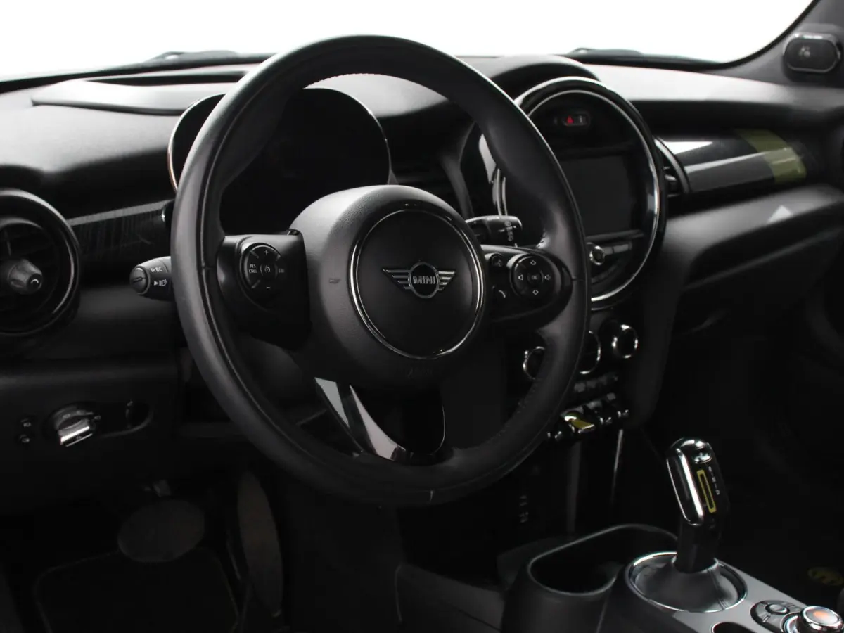 Charged 33 kWh Leder Climate Control Cruise Control Navigatie Camera Head up Harman Kardon