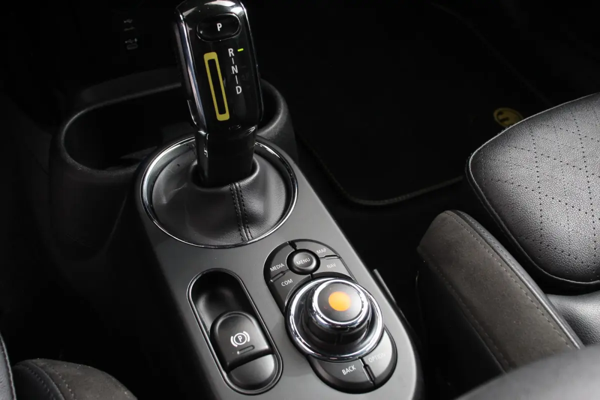 Charged 33 kWh Leder Climate Control Cruise Control Navigatie Camera Head up Harman Kardon