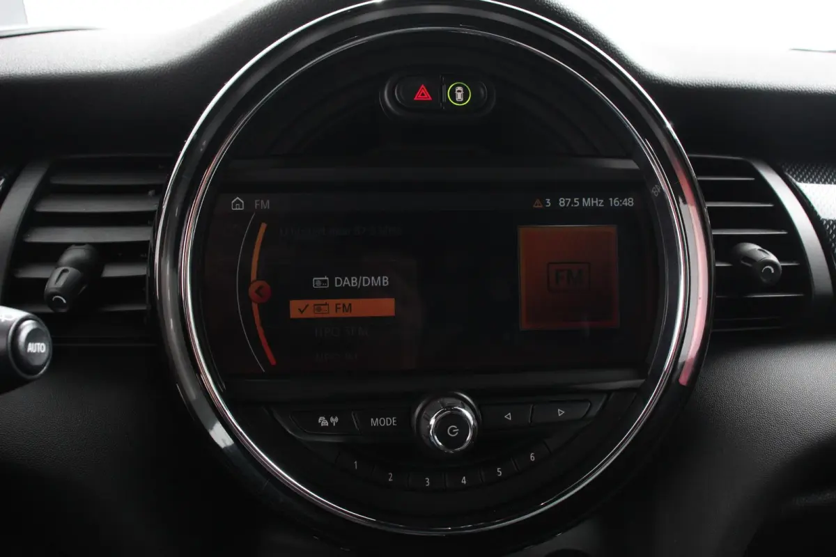 Charged 33 kWh Leder Climate Control Cruise Control Navigatie Camera Head up Harman Kardon