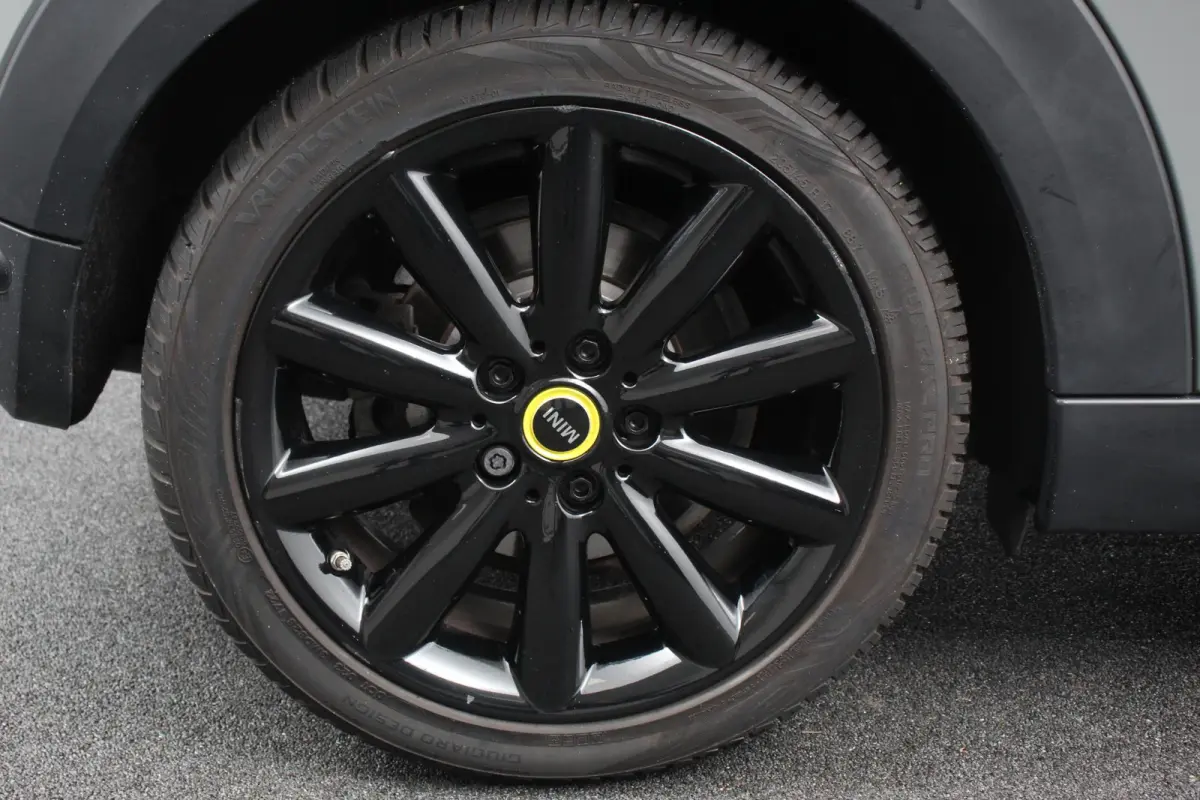 Charged 33 kWh Leder Climate Control Cruise Control Navigatie Camera Head up Harman Kardon