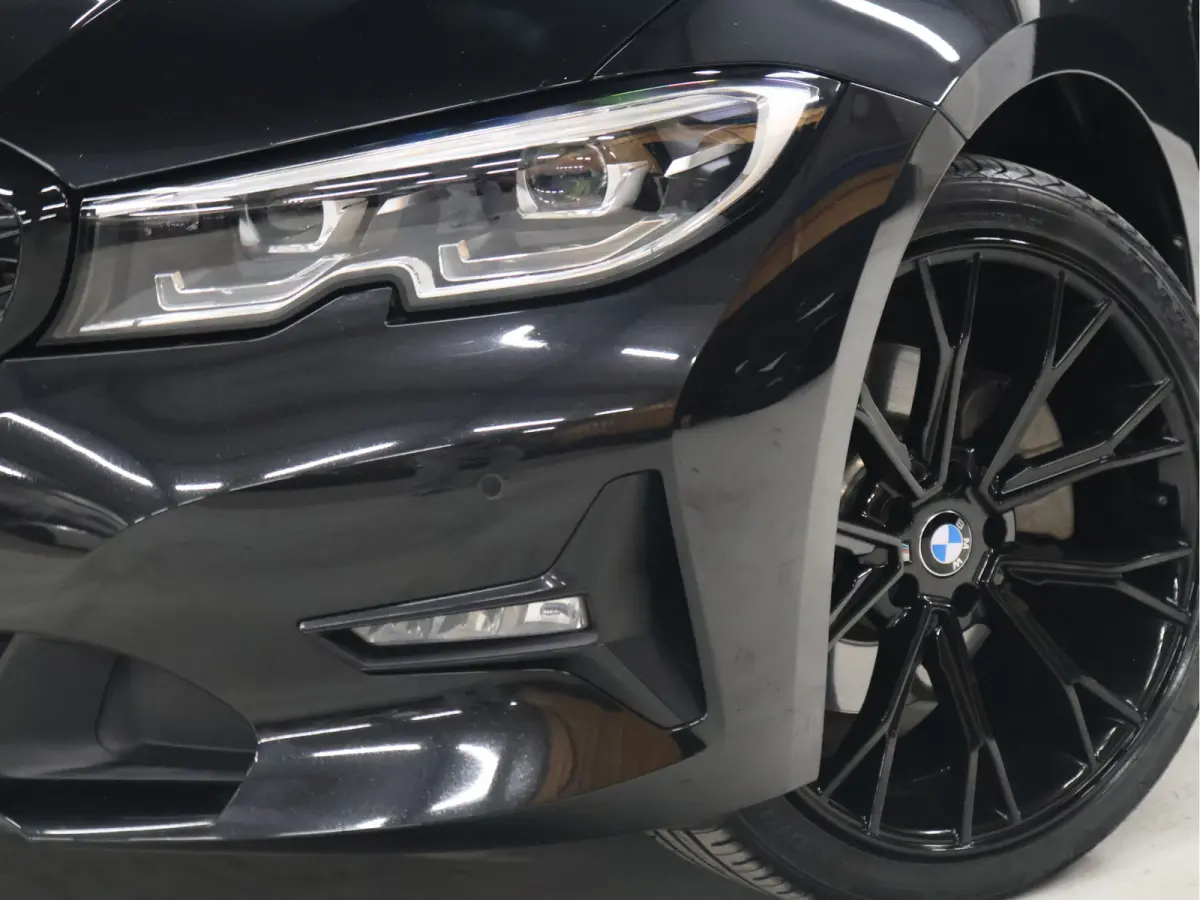 320e Business Edition Plus [APPLE CARPLAY, ANDROID, CRUISE CONTROL, STOELVERWARMING, DIGITAL DASH, PDC 360, LEDER, BLUETOOTH, CLIMATECONTROL, LED, NAVIGATIE, NIEUWSTAAT]