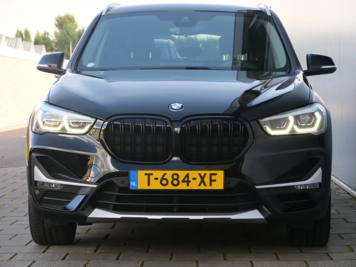 sDrive20i High Executive 192 Pk Automaat Navi / DAB / Camera / 18 inch