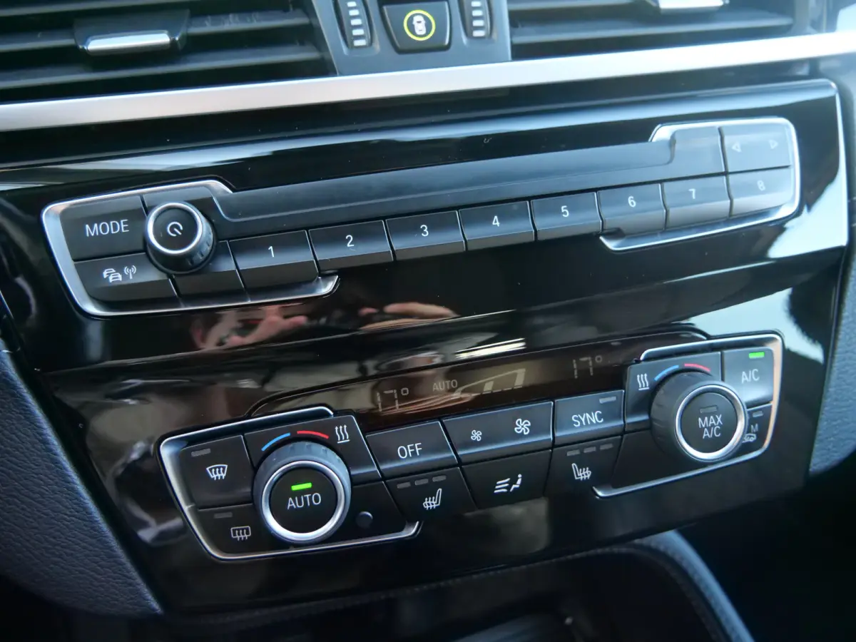 sDrive20i High Executive 192 Pk Automaat Navi / DAB / Camera / 18 inch