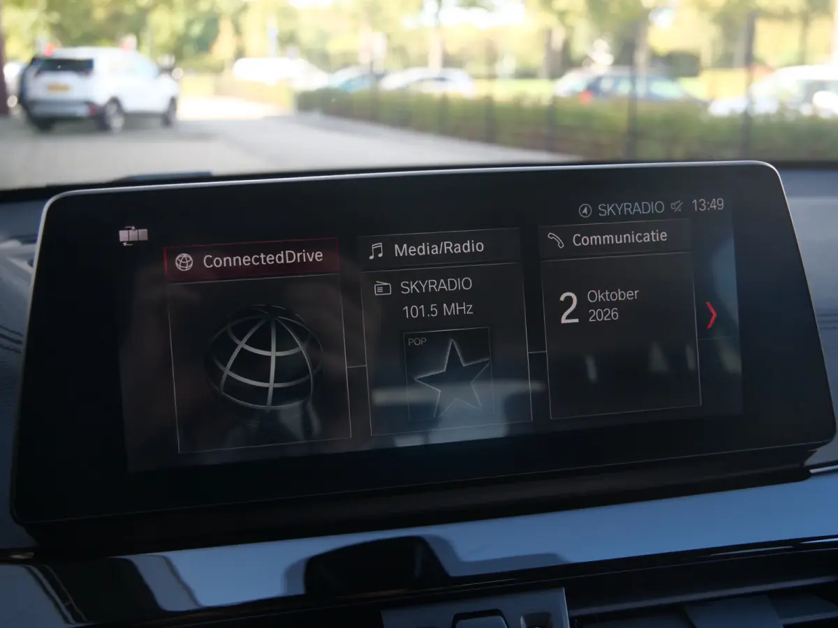 sDrive20i High Executive 192 Pk Automaat Navi / DAB / Camera / 18 inch