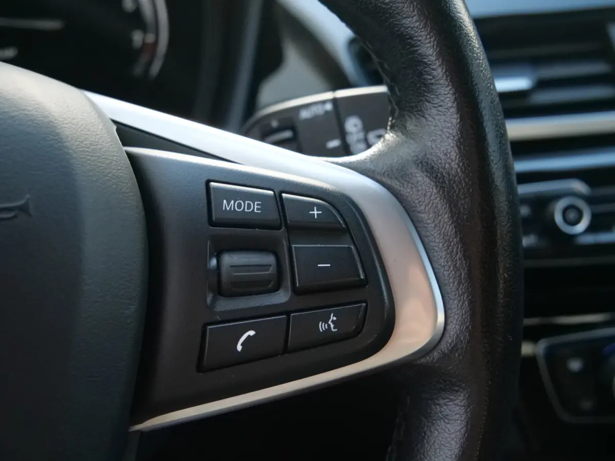 sDrive20i High Executive 192 Pk Automaat Navi / DAB / Camera / 18 inch