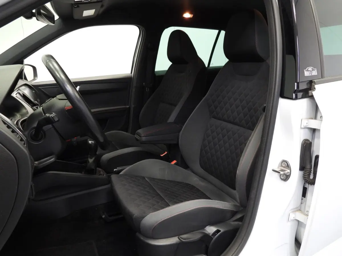 1.0 TSI Monte Carlo NAVI/CLIMA/CRUISE/PDC/17"LMV!