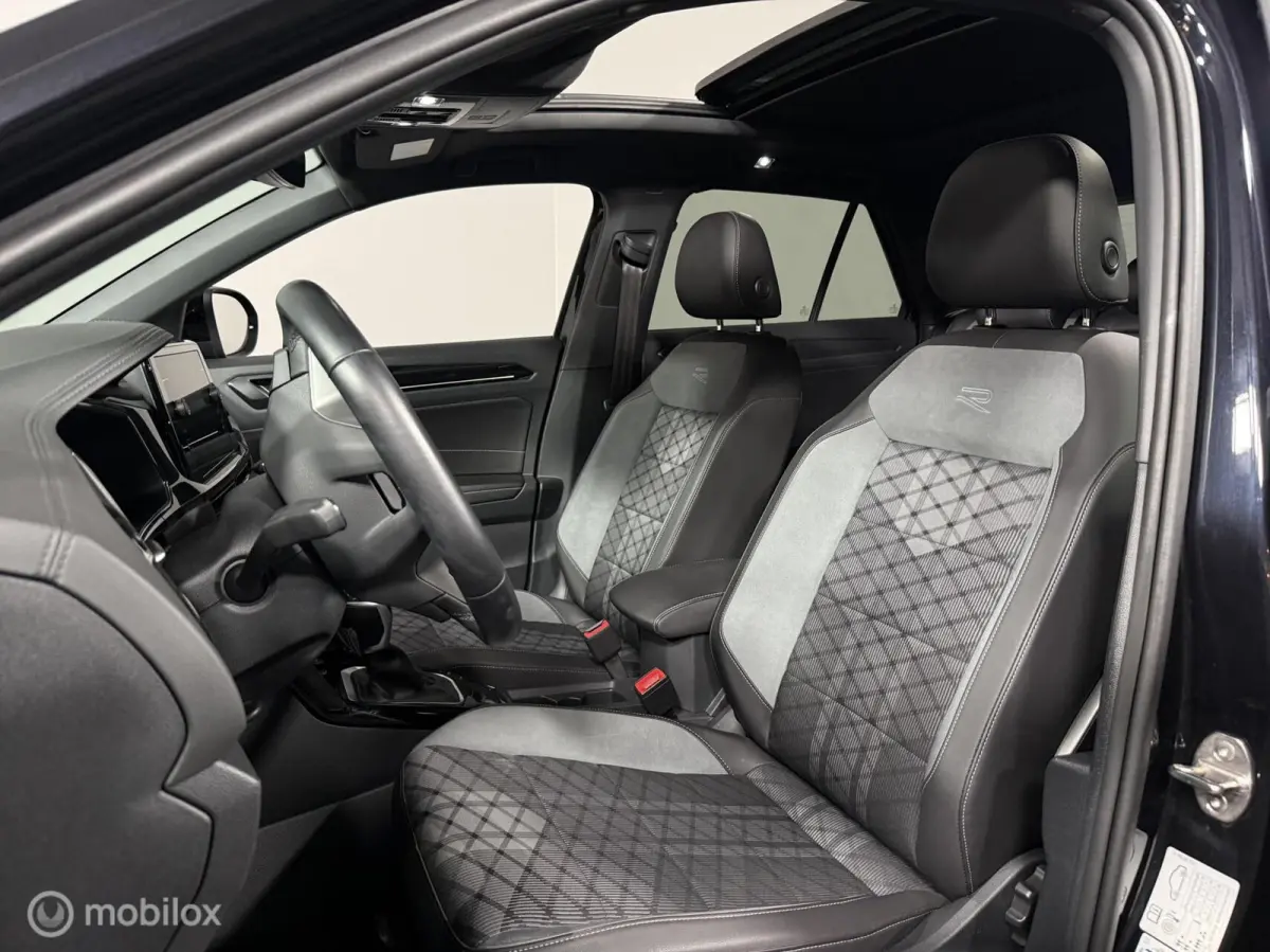 1.5 TSI DSG R-LINE | PANO | TREKH. | BLACK