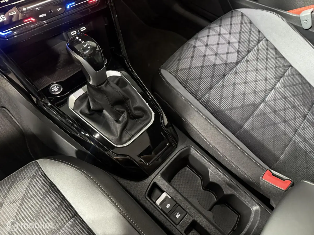 1.5 TSI DSG R-LINE | PANO | TREKH. | BLACK