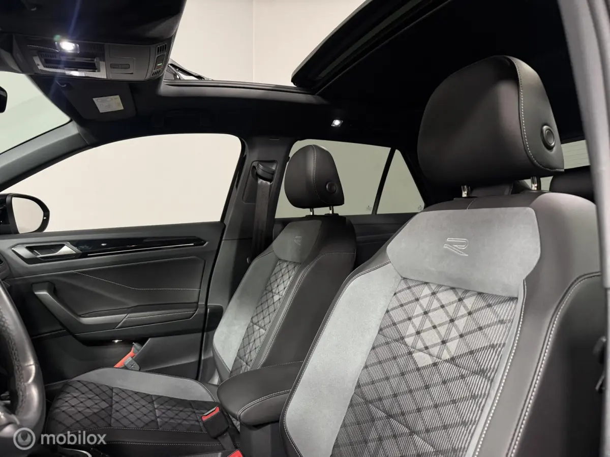 1.5 TSI DSG R-LINE | PANO | TREKH. | BLACK