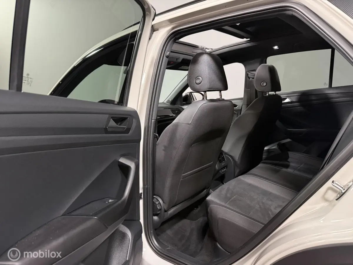 1.5 TSI DSG R-LINE | PANO | ACC | BEATS