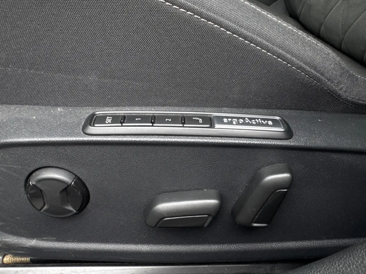 1.4 TSI eHybrid 204PK DSG STYLE ALCANTARA/NAVI/CARPLAY