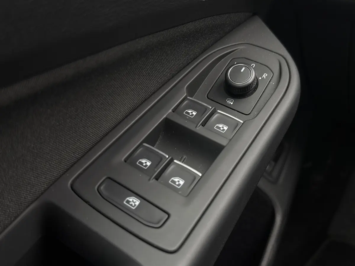 1.4 TSI eHybrid 204PK DSG STYLE ALCANTARA/NAVI/CARPLAY