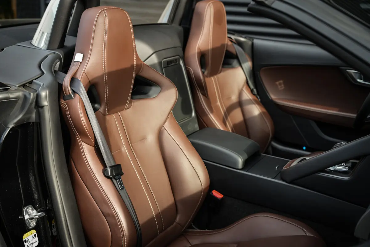 3.0 V6 | 100% JAGUAR SERVICE FILE | SPORTSTOELEN | CLIMA | LEDER | NAVI | CAMERA |