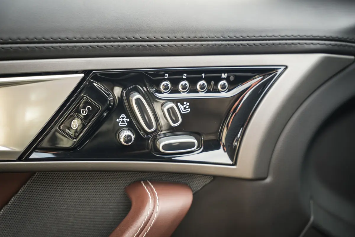 3.0 V6 | 100% JAGUAR SERVICE FILE | SPORTSTOELEN | CLIMA | LEDER | NAVI | CAMERA |