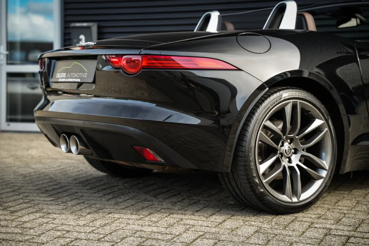3.0 V6 | 100% JAGUAR SERVICE FILE | SPORTSTOELEN | CLIMA | LEDER | NAVI | CAMERA |