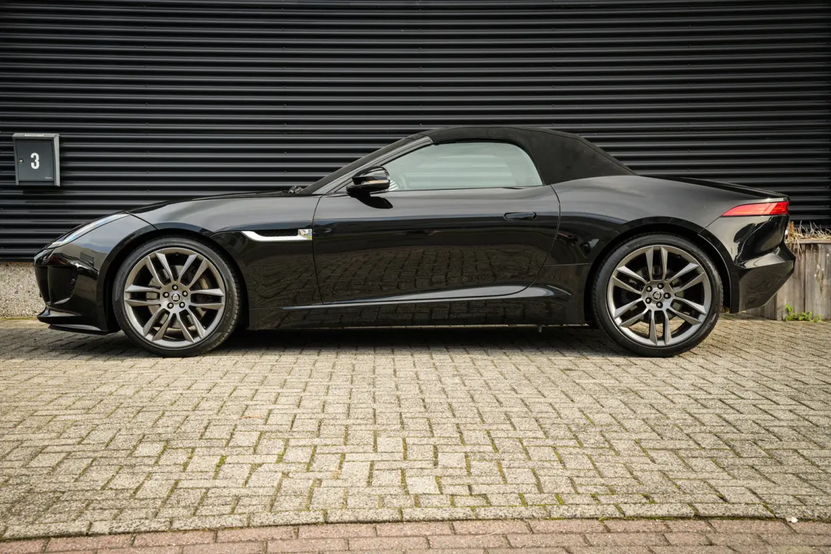 3.0 V6 | 100% JAGUAR SERVICE FILE | SPORTSTOELEN | CLIMA | LEDER | NAVI | CAMERA |