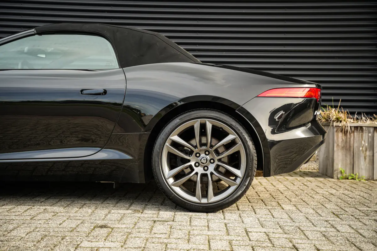 3.0 V6 | 100% JAGUAR SERVICE FILE | SPORTSTOELEN | CLIMA | LEDER | NAVI | CAMERA |