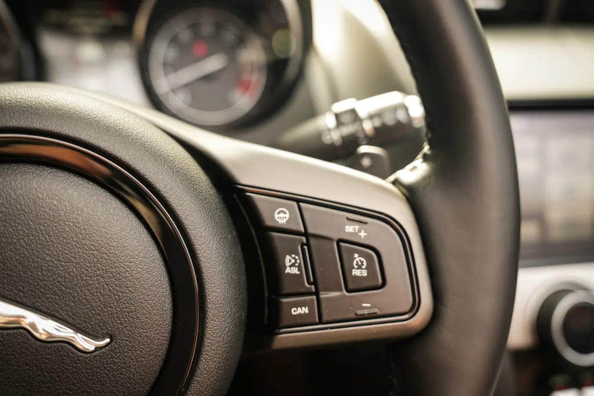 3.0 V6 | 100% JAGUAR SERVICE FILE | SPORTSTOELEN | CLIMA | LEDER | NAVI | CAMERA |