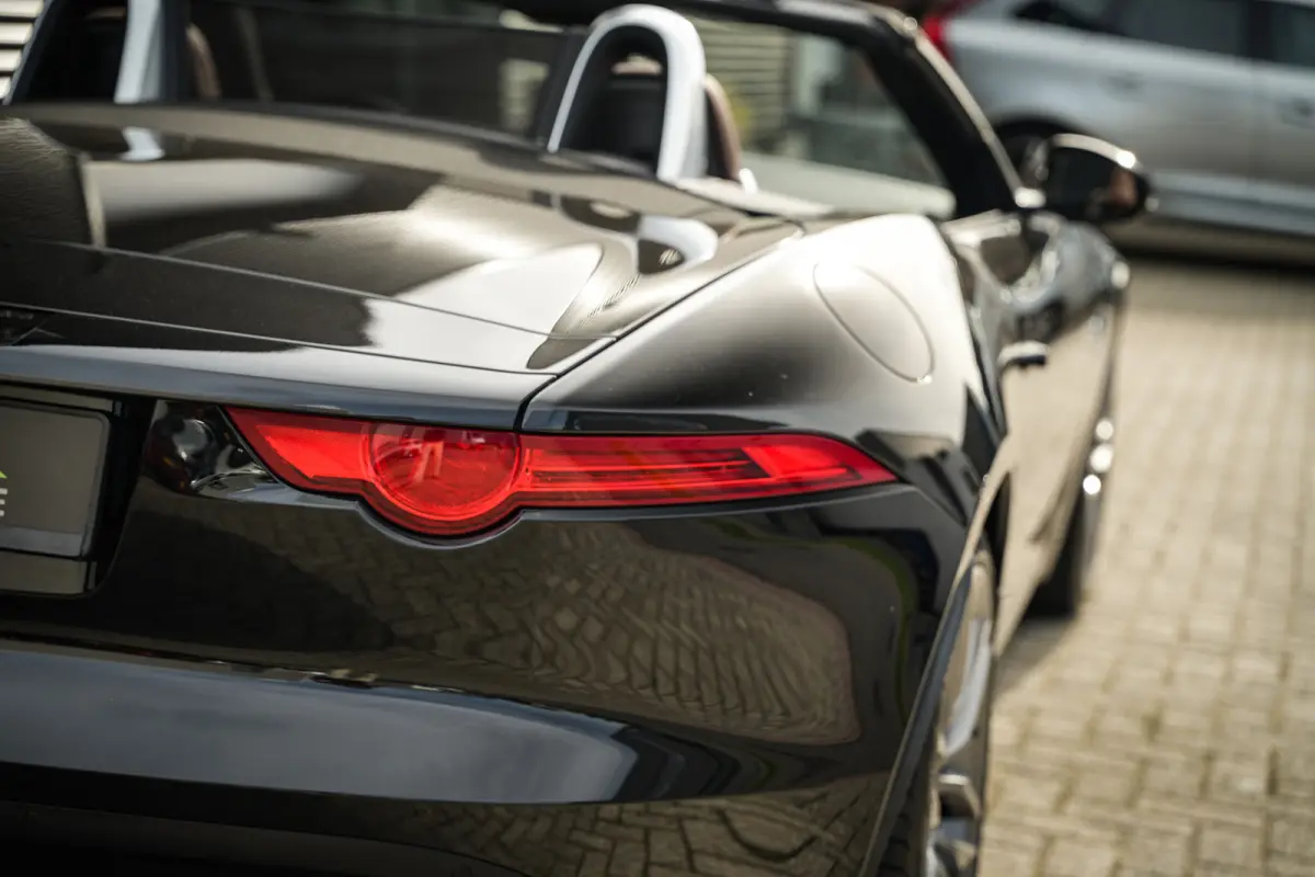 3.0 V6 | 100% JAGUAR SERVICE FILE | SPORTSTOELEN | CLIMA | LEDER | NAVI | CAMERA |