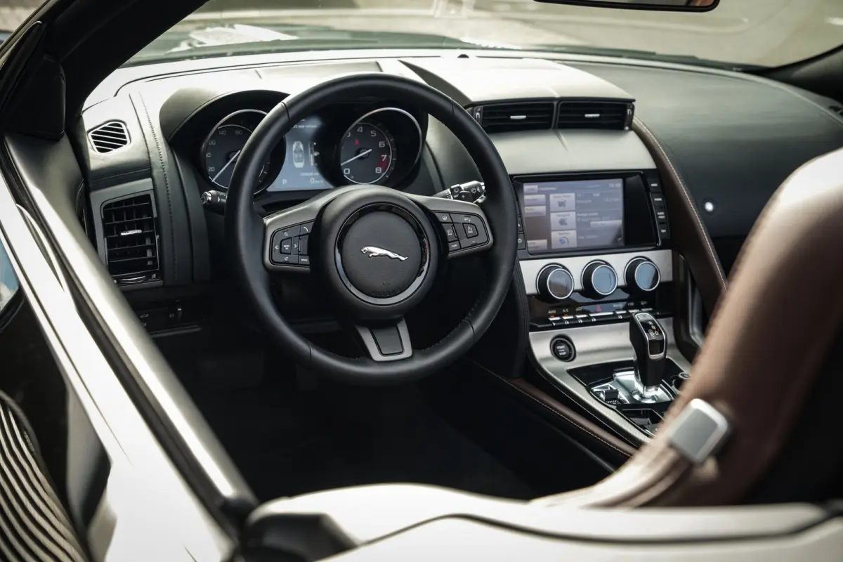 3.0 V6 | 100% JAGUAR SERVICE FILE | SPORTSTOELEN | CLIMA | LEDER | NAVI | CAMERA |