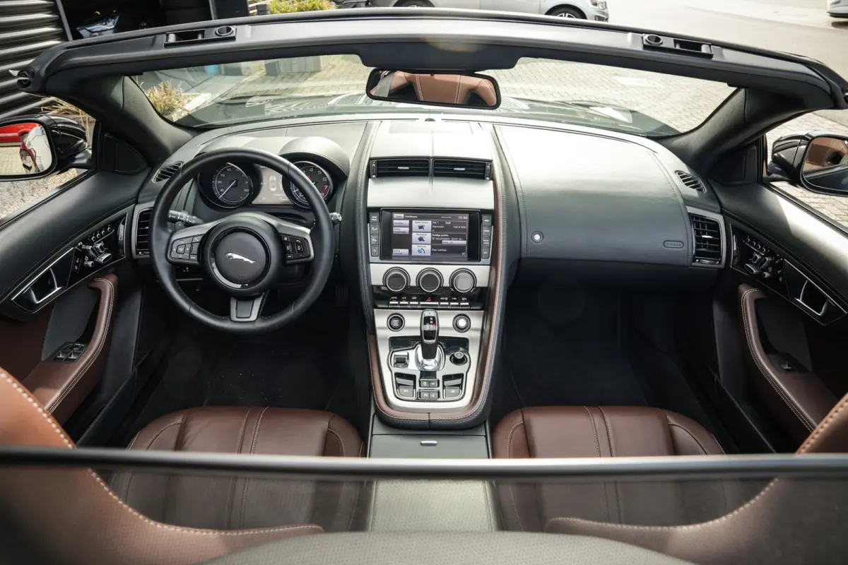 3.0 V6 | 100% JAGUAR SERVICE FILE | SPORTSTOELEN | CLIMA | LEDER | NAVI | CAMERA |