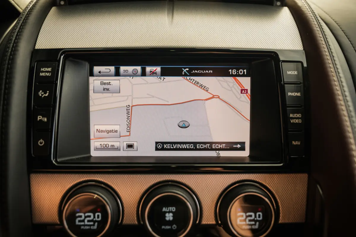 3.0 V6 | 100% JAGUAR SERVICE FILE | SPORTSTOELEN | CLIMA | LEDER | NAVI | CAMERA |