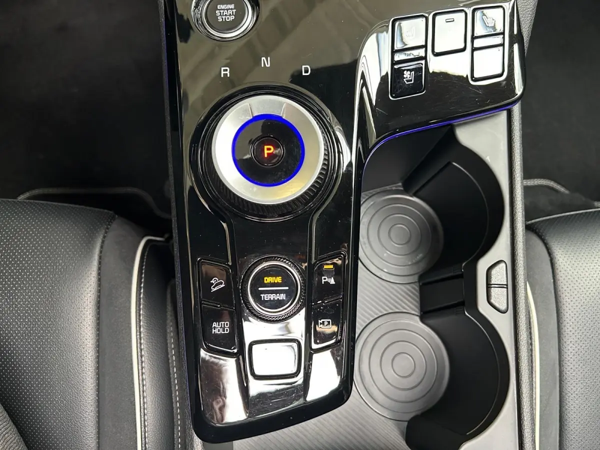 1.6 T-GDi Plug-in Hybrid AWD GT-PlusLine | Elektrisch Bedienbare Trekhaak 13-Polig | All-Seasonbanden | Black Pack | Elektrisch Bedienbaar Schuif / Kanteldak | Licht + Regensensor | Stoelver