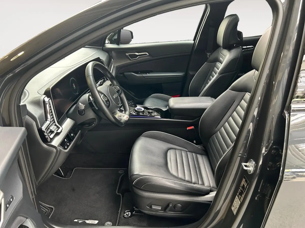 1.6 T-GDi Plug-in Hybrid AWD GT-PlusLine | Elektrisch Bedienbare Trekhaak 13-Polig | All-Seasonbanden | Black Pack | Elektrisch Bedienbaar Schuif / Kanteldak | Licht + Regensensor | Stoelver